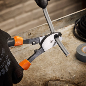 Pince coupe cable 210mm