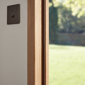 Joint adhesif en EPDM "profil p" porte et fenêtre marron 12m