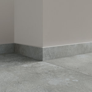 Plinthe grès cérame émaillé gris 7.5X60 cm "ROHE"