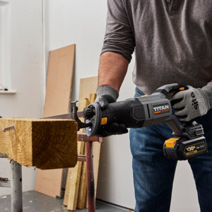 Scie sabre sans fil 18V, vitesse variable