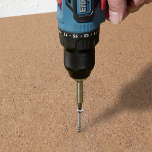 Lot 1400 vis à bois universelle TX tête fraisée zinguées