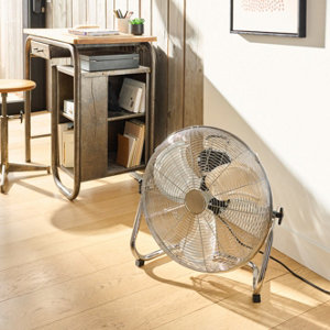 Ventilateur 120 W avec 3 vitesses inclinable diamètre 45 cm