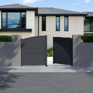 Portail battant aluminium "Berilo" gris - L.3 x H.1,60/1,80 m - Largeur entre piliers : 3060 mm