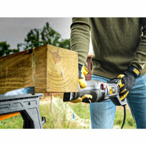 Scie sabre - DX58 - 900 W