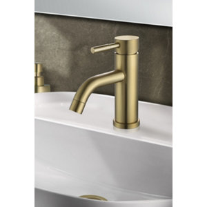 Mitigeur lavabo doré brossé "Oyace"