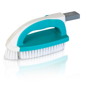 Brosse à main Premium amovible pour les angles